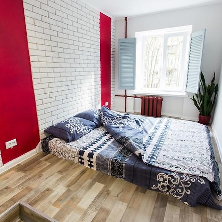 Loft Apartment Near Botanical Garden Charkiv Esterno foto