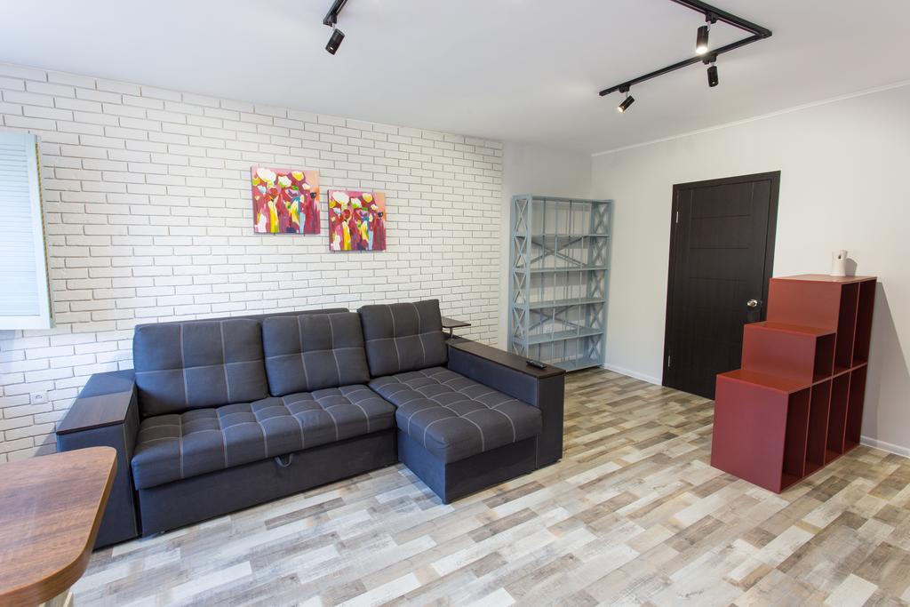 Loft Apartment Near Botanical Garden Charkiv Esterno foto